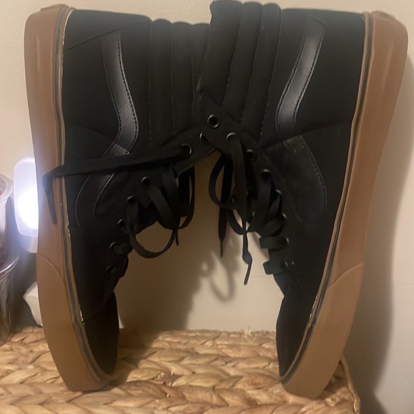 VANS - Picture 4 of 4